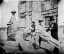 University under construction, builders and observers.